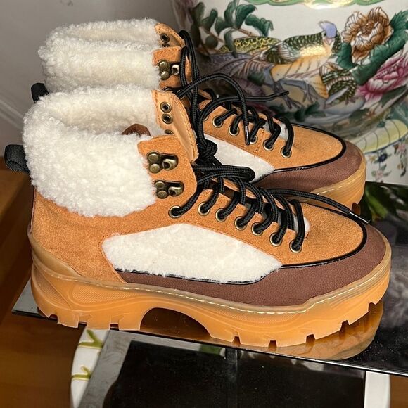 New GREATS
Hewes Hiker Suede Faux Shearling Booties - Picture 4 of 6